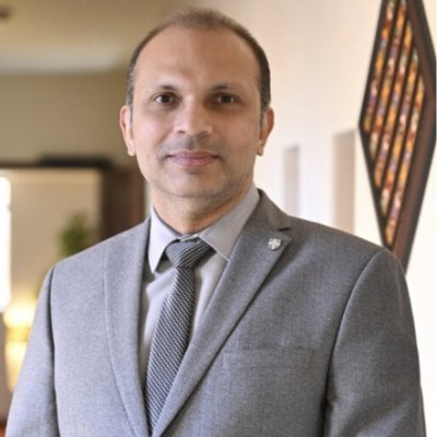Dr Naveed Yousaf